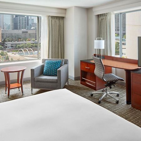 Marriott Downtown At Cf Toronto Eaton Centre Hotell Exteriör bild