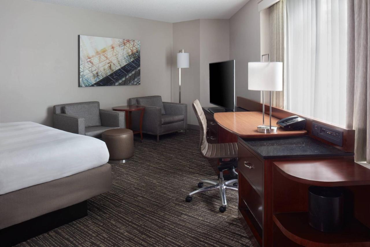 Marriott Downtown At Cf Toronto Eaton Centre Hotell Exteriör bild