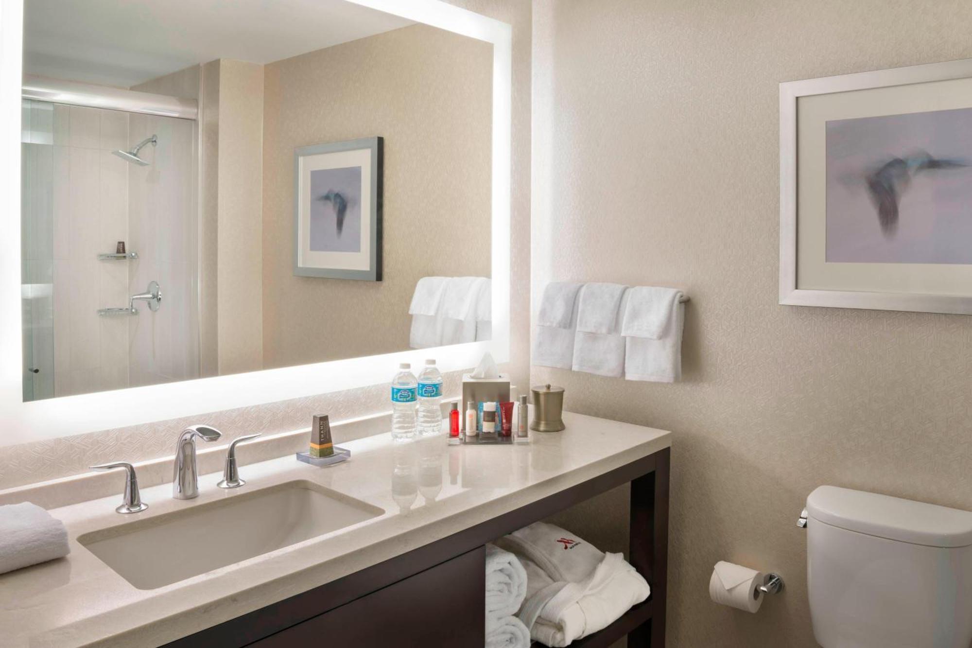 Marriott Downtown At Cf Toronto Eaton Centre Hotell Exteriör bild